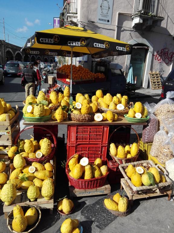 Monovano Centro Storico カターニア エクステリア 写真